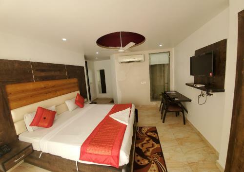Hotel Amour