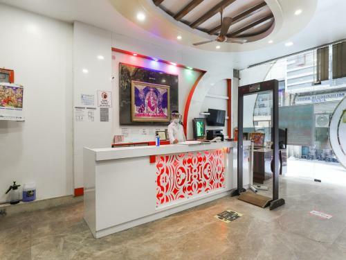 Hotel Oyo 75789 Golden Stays