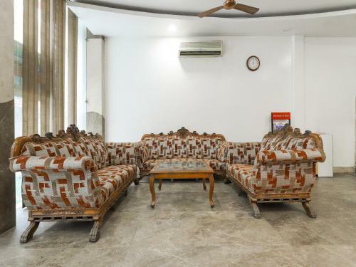 Hotel Oyo 75789 Golden Stays