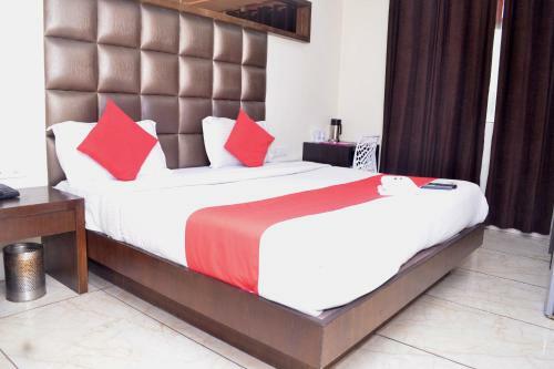 Hotel Bella 69 At Rk Ashram Metro Station