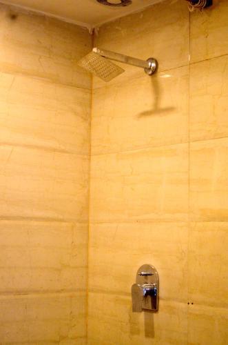 Hotel Bella 69 At Rk Ashram Metro Station