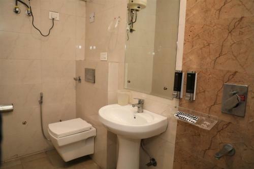 Hotel Hira Palace