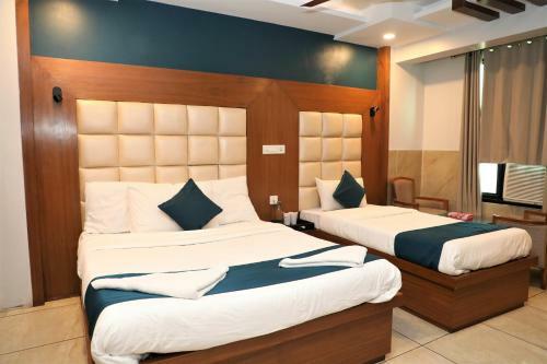 Hotel Hira Palace