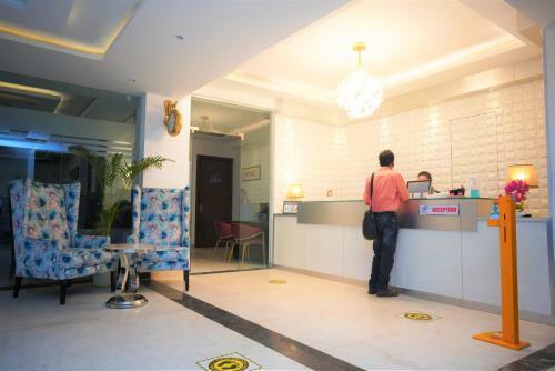 Hotel Whitepod Luxury By D Pavillon Delhi Airport