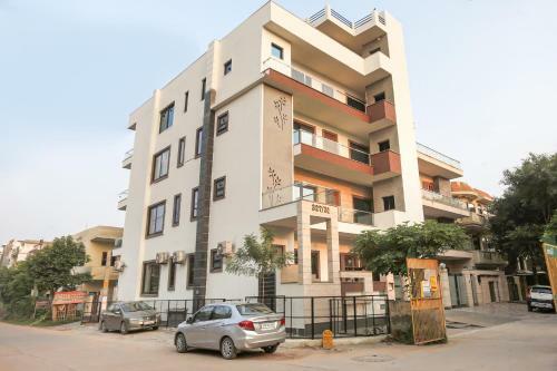 Hostal Oyo 75638 Home Dgh