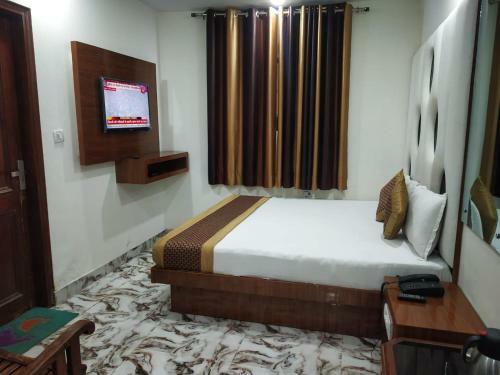 Adb Hotel Crystal Deluxe,delhi