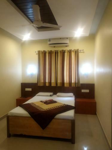 Hotel Om Sai Niwas