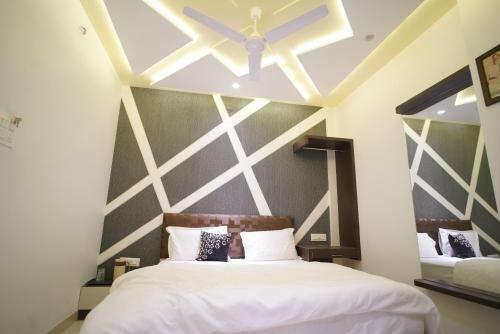 Hotel Divya Inn