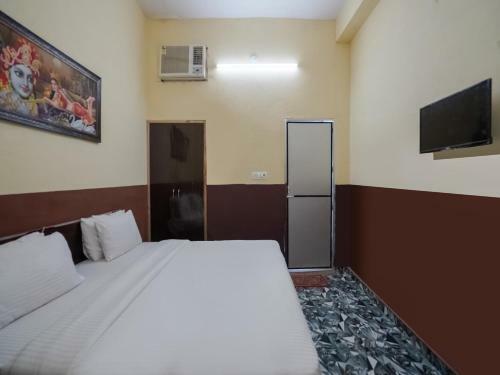 Hostal Oyo Home 78605 Hotel Hayatt Opposite Advance College