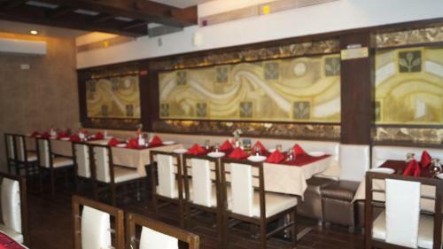 Hotel Khandesh Residency