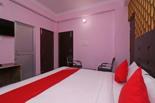 Oyo 33471 Hotel Magadh Empire