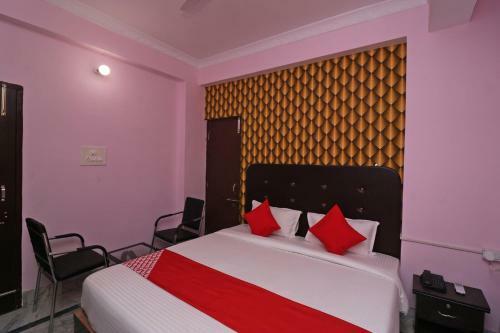 Oyo 33471 Hotel Magadh Empire