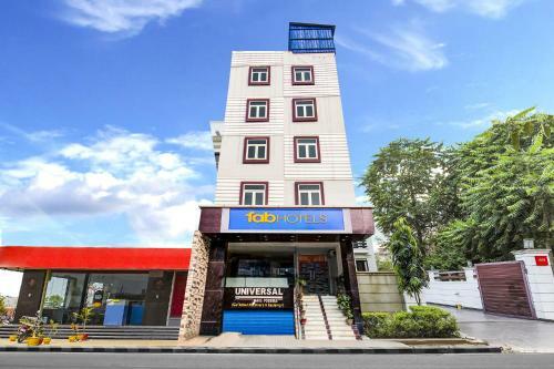 Fabhotel Grand Sheela