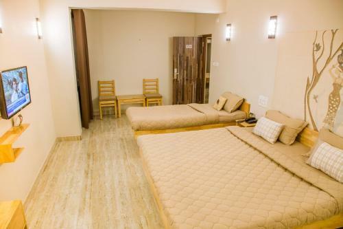Lodge Rathna Square