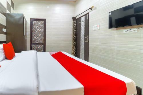 Hotel Oyo 43318 Aayat Apartment