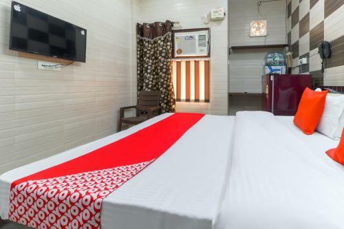 Hotel Oyo 43318 Aayat Apartment