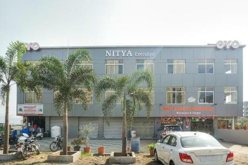 Hotel Oyo 46725 Nitya Executive