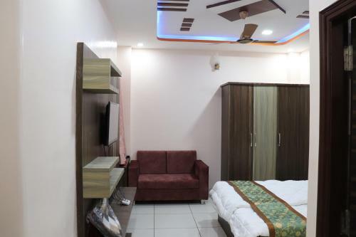 Hotel Krishna Orbit