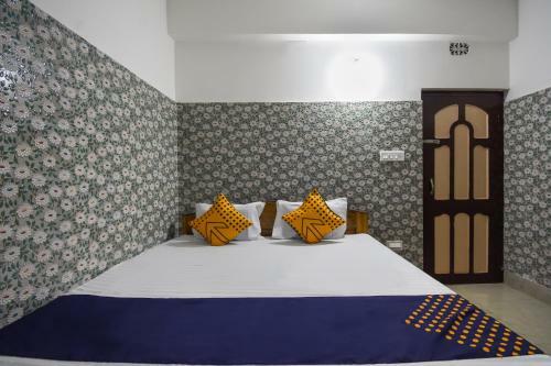 Oyo 49541 Hotel Waris Residency