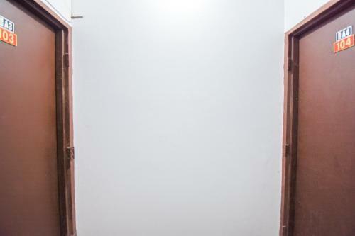 Oyo 49541 Hotel Waris Residency