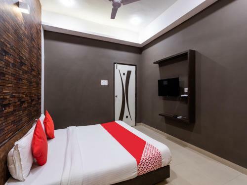 Oyo 76880 Hotel 2 Cubes