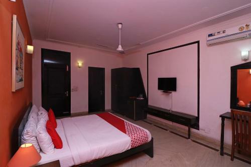 Oyo 76880 Hotel 2 Cubes