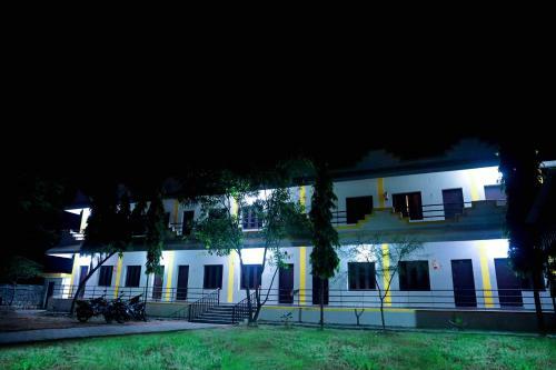 Hostal Rani Residency