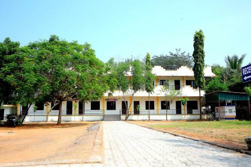 Hostal Rani Residency