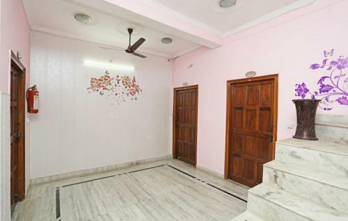 Hostal Maa Vaibhav Laxmi Yellow Guest House