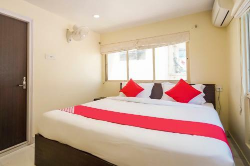 Hotel Oyo 63269 White House