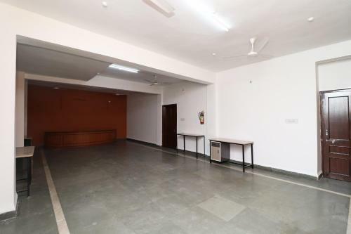Hotel Oyo 26864 Affinity Palace