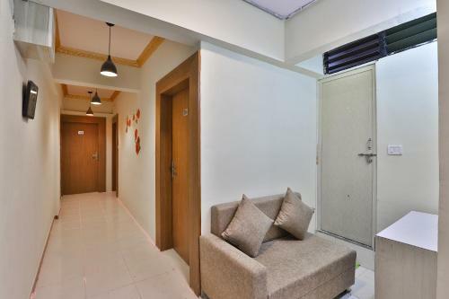 Oyo 30369 Abc Hotel