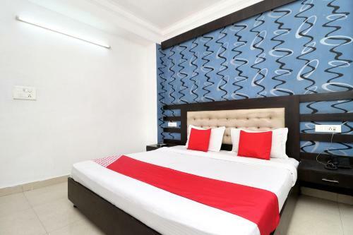 Oyo 8627 Hotel Space