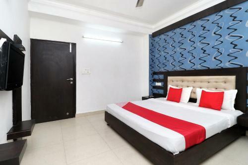 Oyo 8627 Hotel Space
