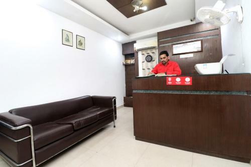Oyo 8627 Hotel Space