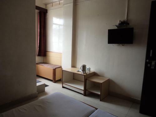 Hotel Embassy