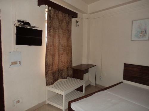 Hotel Embassy