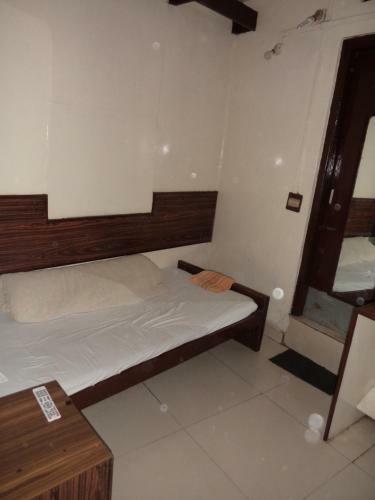 Hotel Embassy