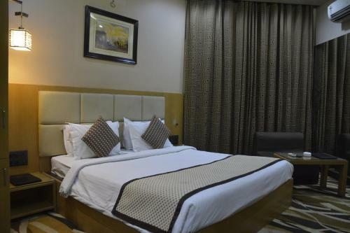 Hotel Surya Executive