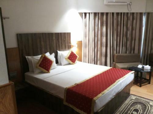 Hotel Surya Executive