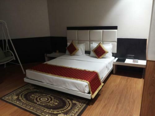 Hotel Surya Executive