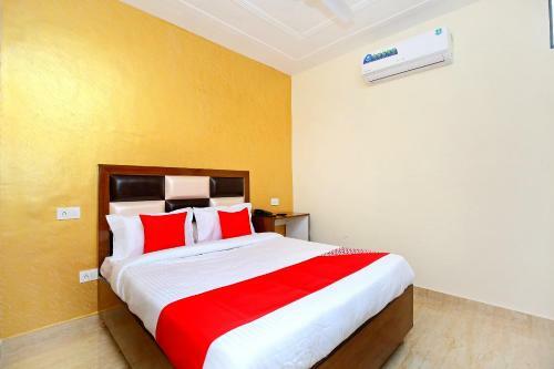 Hotel Oyo 40307 Mohali Blue