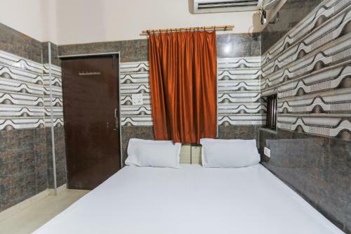 Hotel Spot On 61915 Rajdeep Paying Guest House