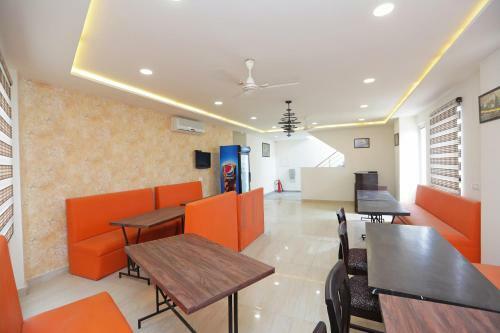 Hotel Capital O 45811 The Shriansh Agra