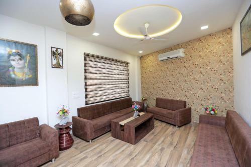 Hotel Capital O 45811 The Shriansh Agra