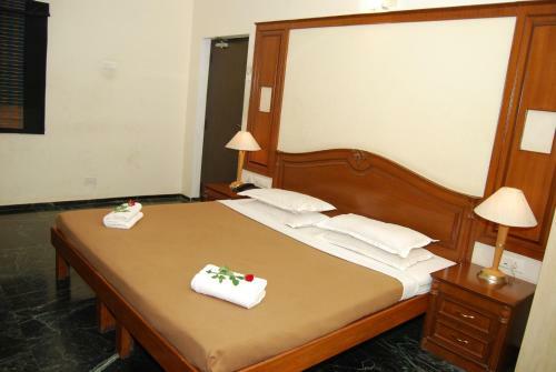 Hotel Vinayaga Excellency By Poppys Tirupur