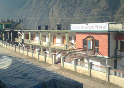 Hotel Divine Palace