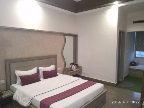 Adb Rooms Hotel Surabhi International,varanasi