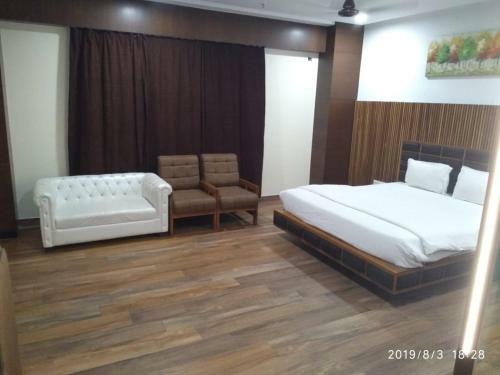 Adb Rooms Hotel Surabhi International,varanasi