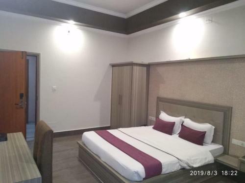 Adb Rooms Hotel Surabhi International,varanasi